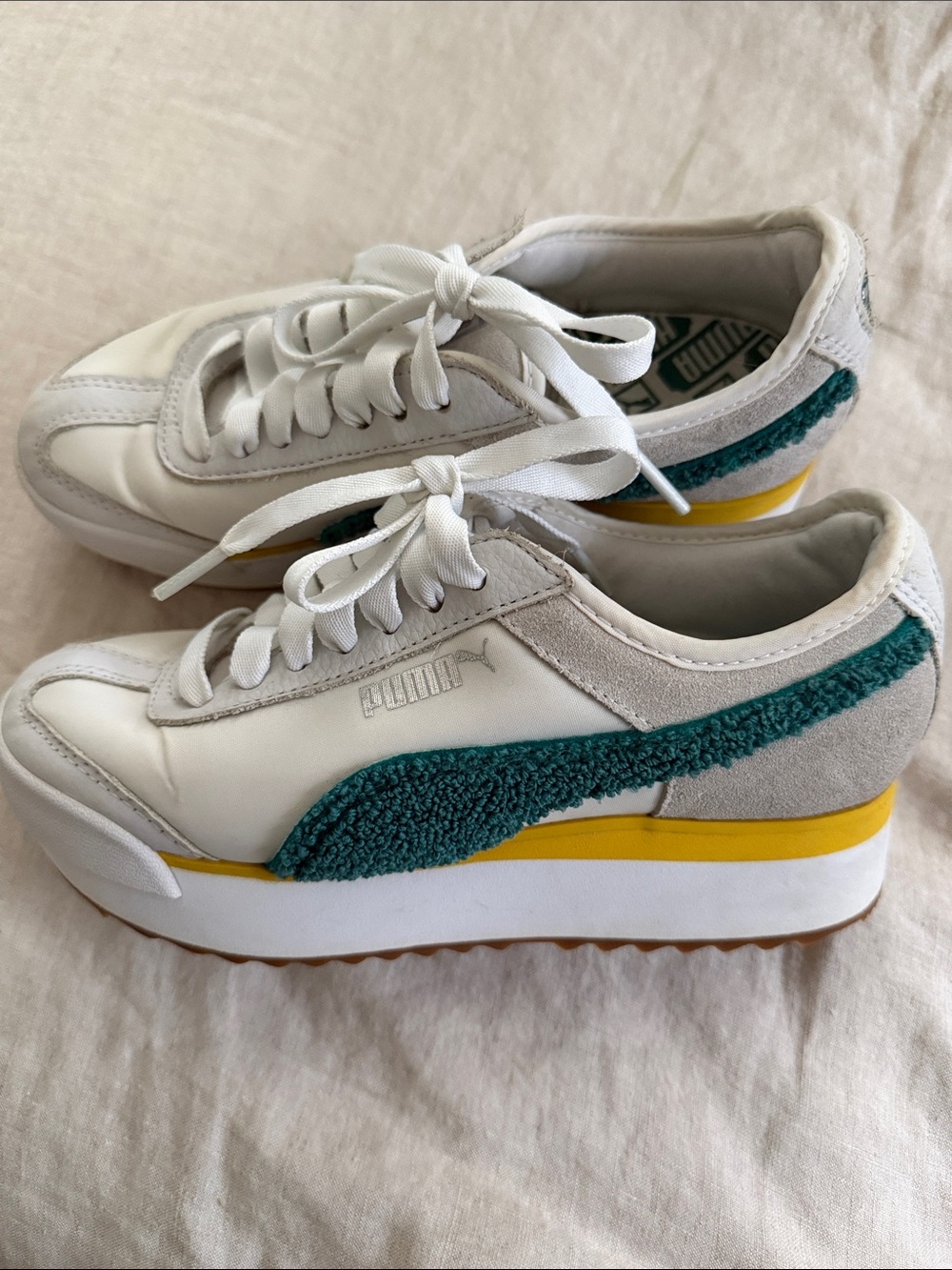 PUMA Woman’s Roma Amor Heritage Platform Sneakers in White Teal Green